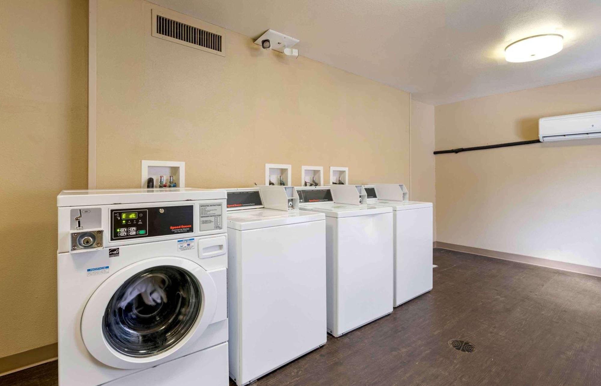 Extended Stay America Suites - Orlando - Convention Center - Universal Blvd Williamsburg Eksteriør bilde