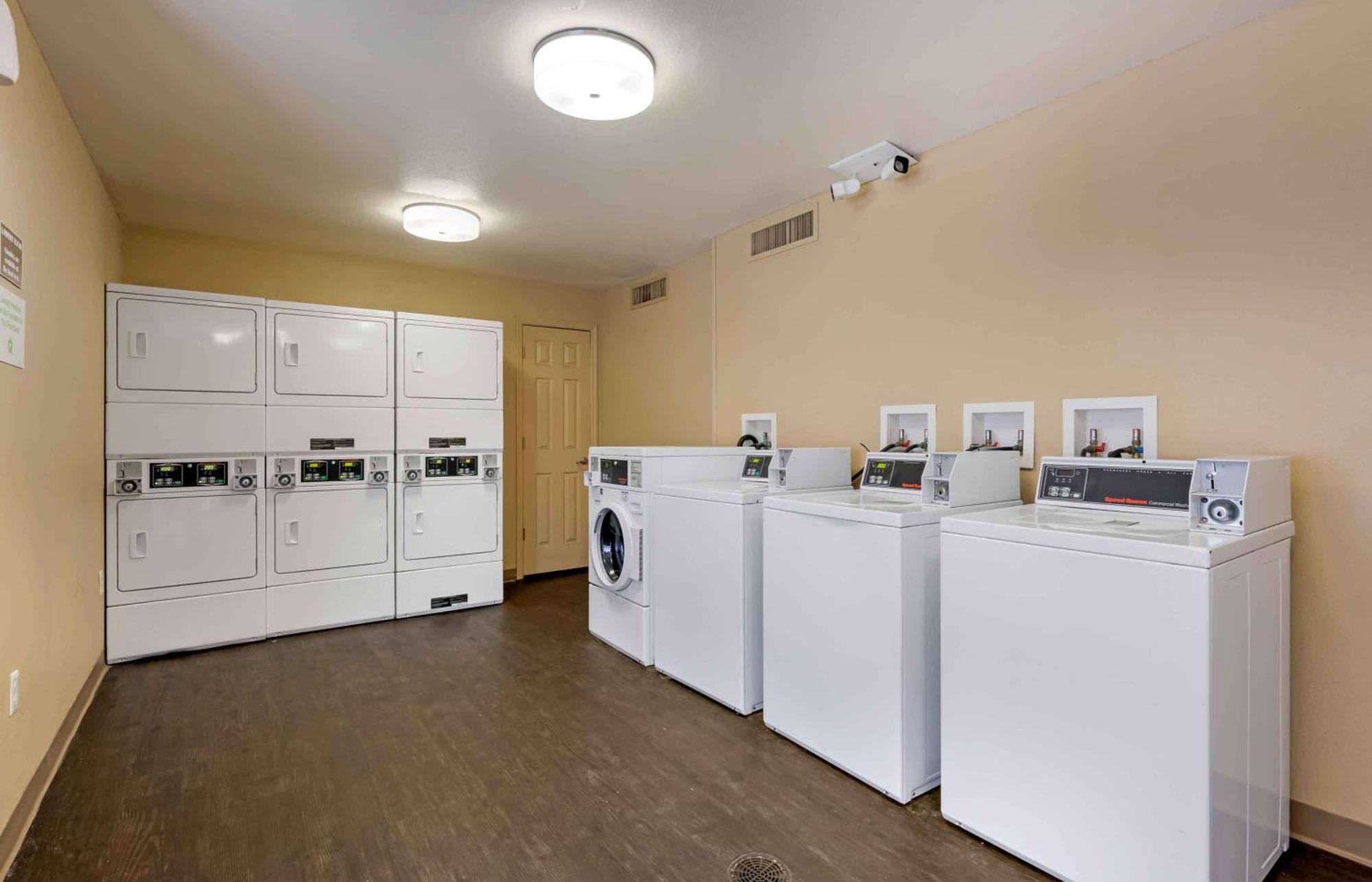 Extended Stay America Suites - Orlando - Convention Center - Universal Blvd Williamsburg Eksteriør bilde