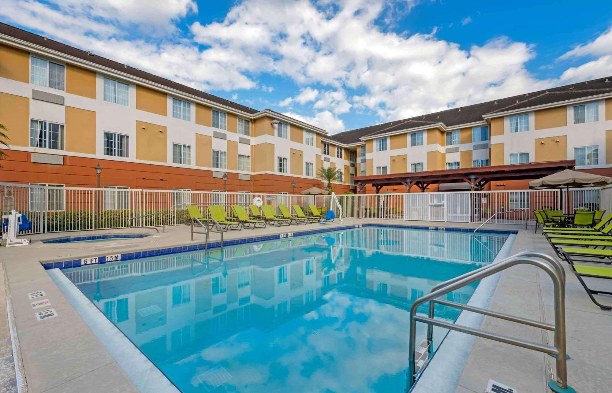Extended Stay America Suites - Orlando - Convention Center - Universal Blvd Williamsburg Eksteriør bilde