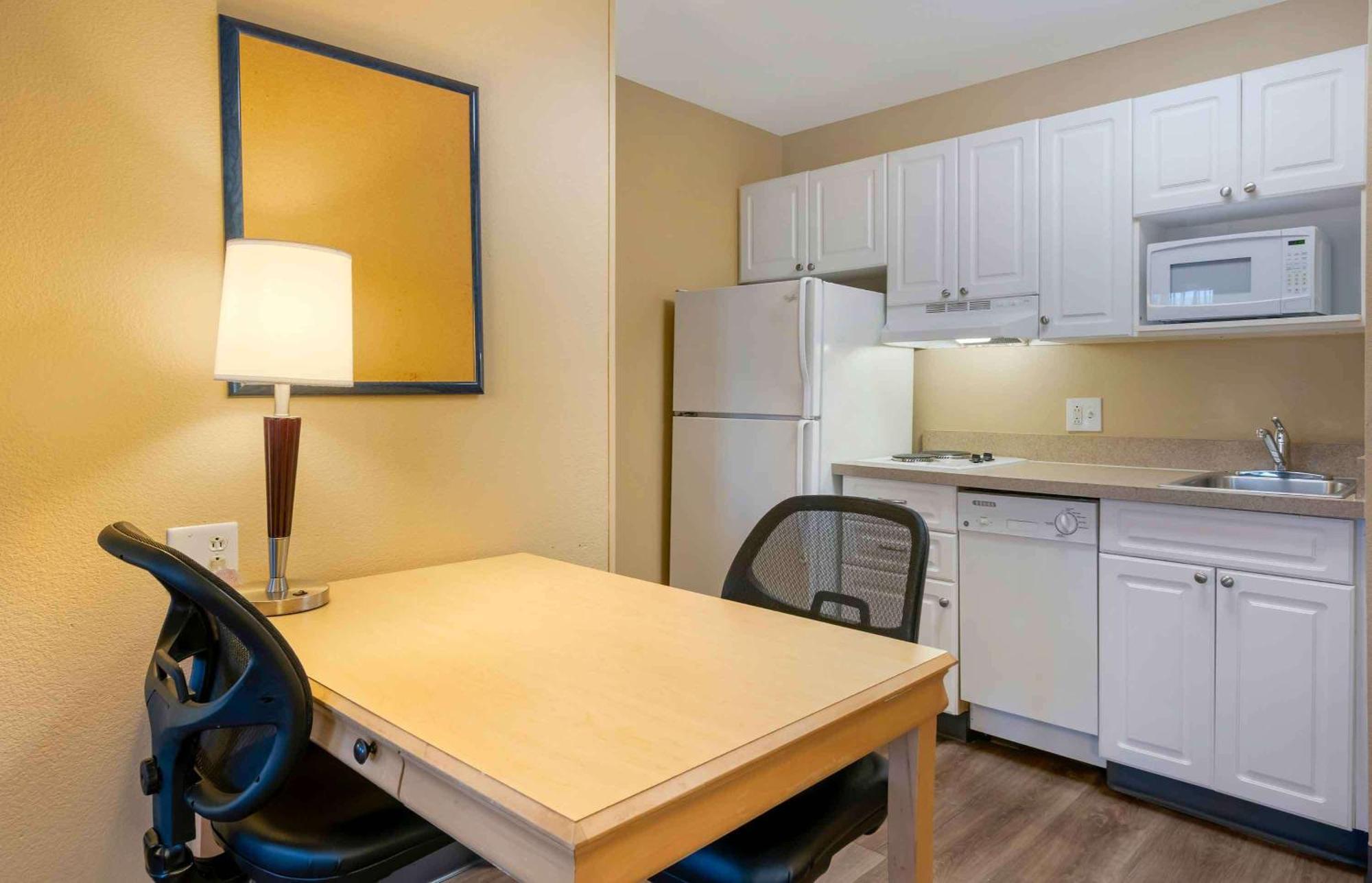 Extended Stay America Suites - Orlando - Convention Center - Universal Blvd Williamsburg Eksteriør bilde